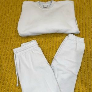 Aritzia TNA Cozy Fleece Set